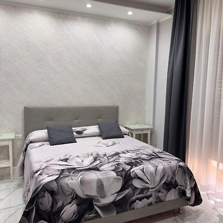 Lady Mary'S Luxury Suites Napoli Eksteriør bilde